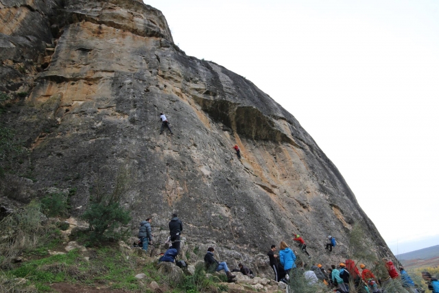 Campamento urbano con escalada